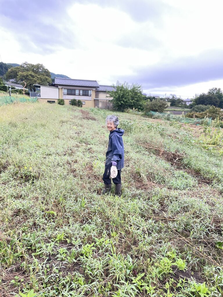 うちの母ちゃん。植物が好きすぎて、大卒を高卒と学歴詐称し、植物園の現場仕事を30数年勤め上げる